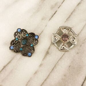 Vintage‎ Brooch Set of 2 Black Blue Purple Silver Toned Rhinestone Pin
